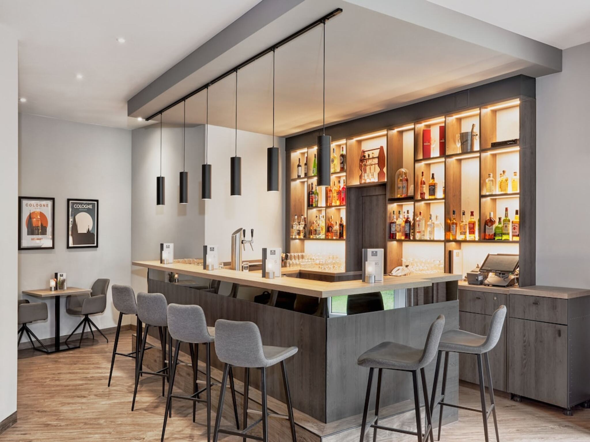 Hotel Bar
